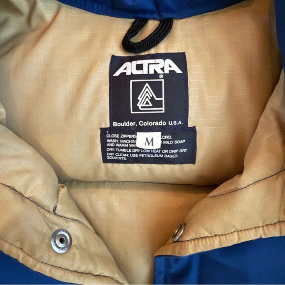 Vintage Altra Men’s Medium Blue Down Puffer Vest - Picture 2 of 6